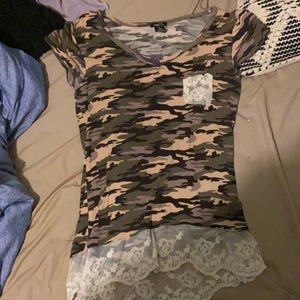 Short sleeve camp and lace top